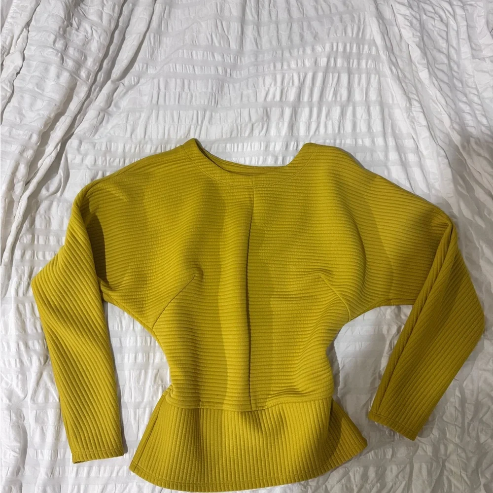 Kenneth Cole Mustard Yellow Sweater - Picture 2 of 4